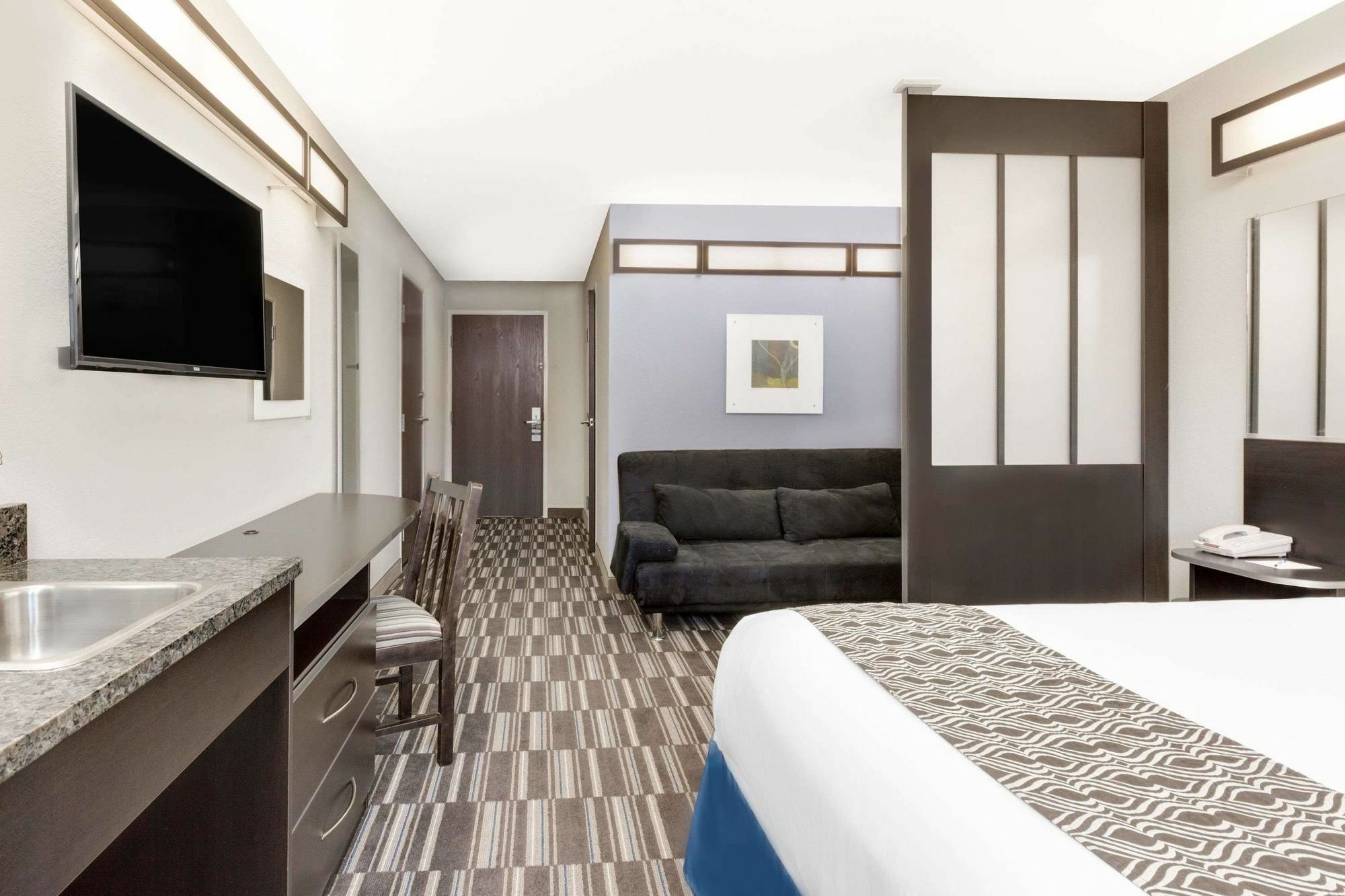Microtel Inn & Suites By Wyndham Тъскалуса Екстериор снимка